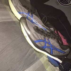 Asic running shoes